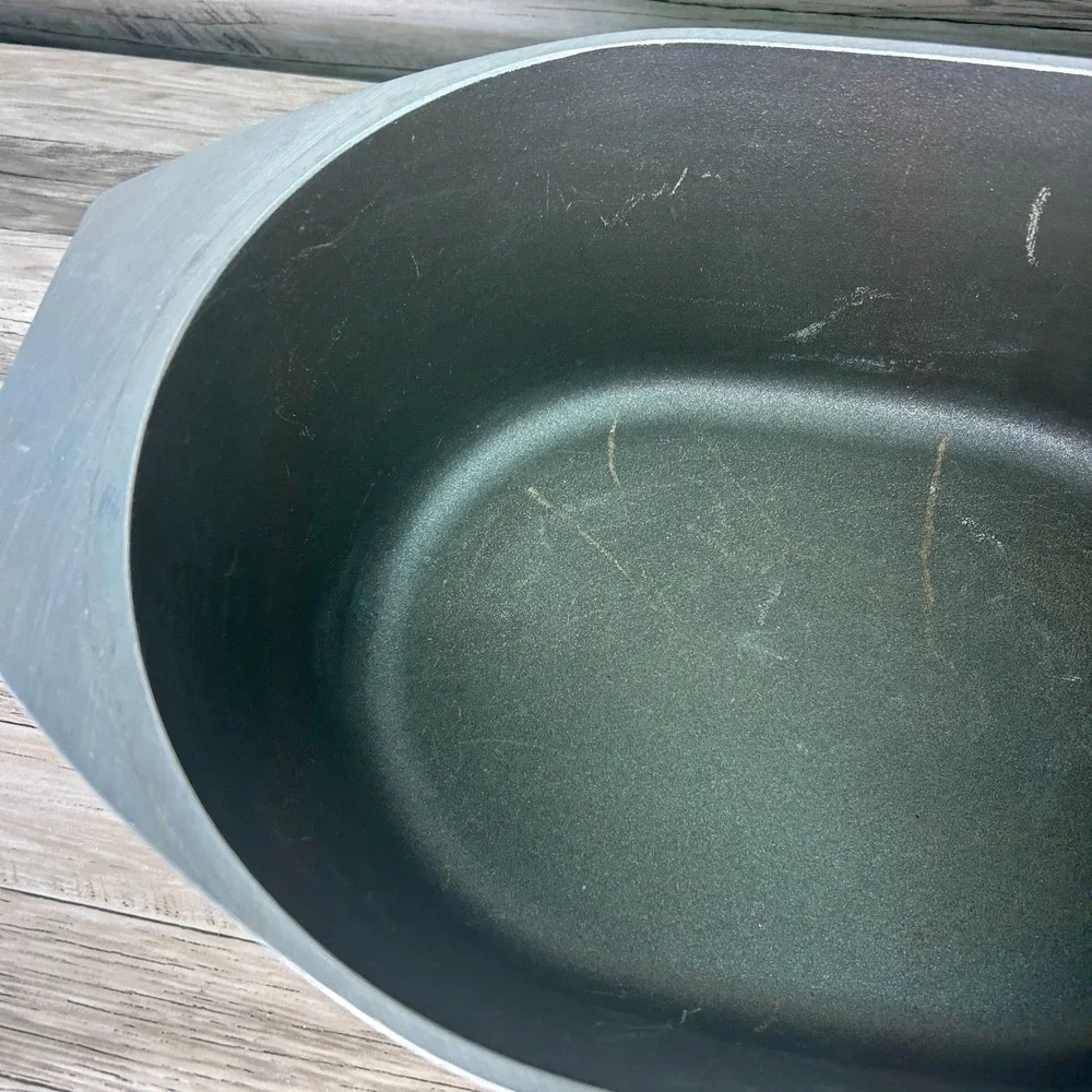Vintage Club Oval Turkey Roaster Aluminum Dutch Oven Yellow
